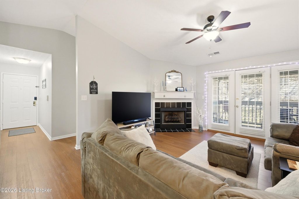 Photo of 1202 Pickings Pl #UNIT 204, Louisville, KY 40243 (MLS # 1707982)