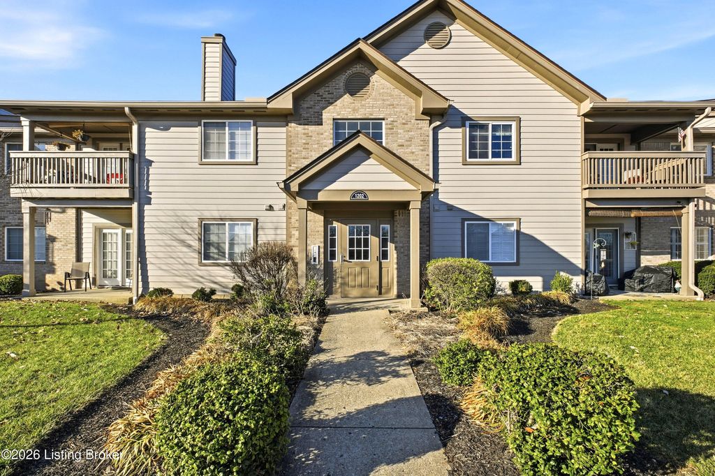Photo of 1202 Pickings Pl #UNIT 204, Louisville, KY 40243 (MLS # 1707982)