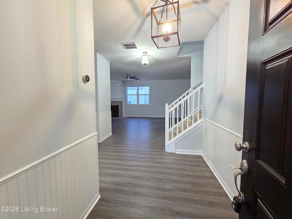 Photo of 272 Saint Regis Dr, Shelbyville, KY 40065 (MLS # 1707353)