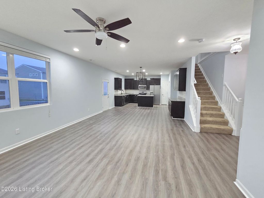 Photo of 272 Saint Regis Dr, Shelbyville, KY 40065 (MLS # 1707353)