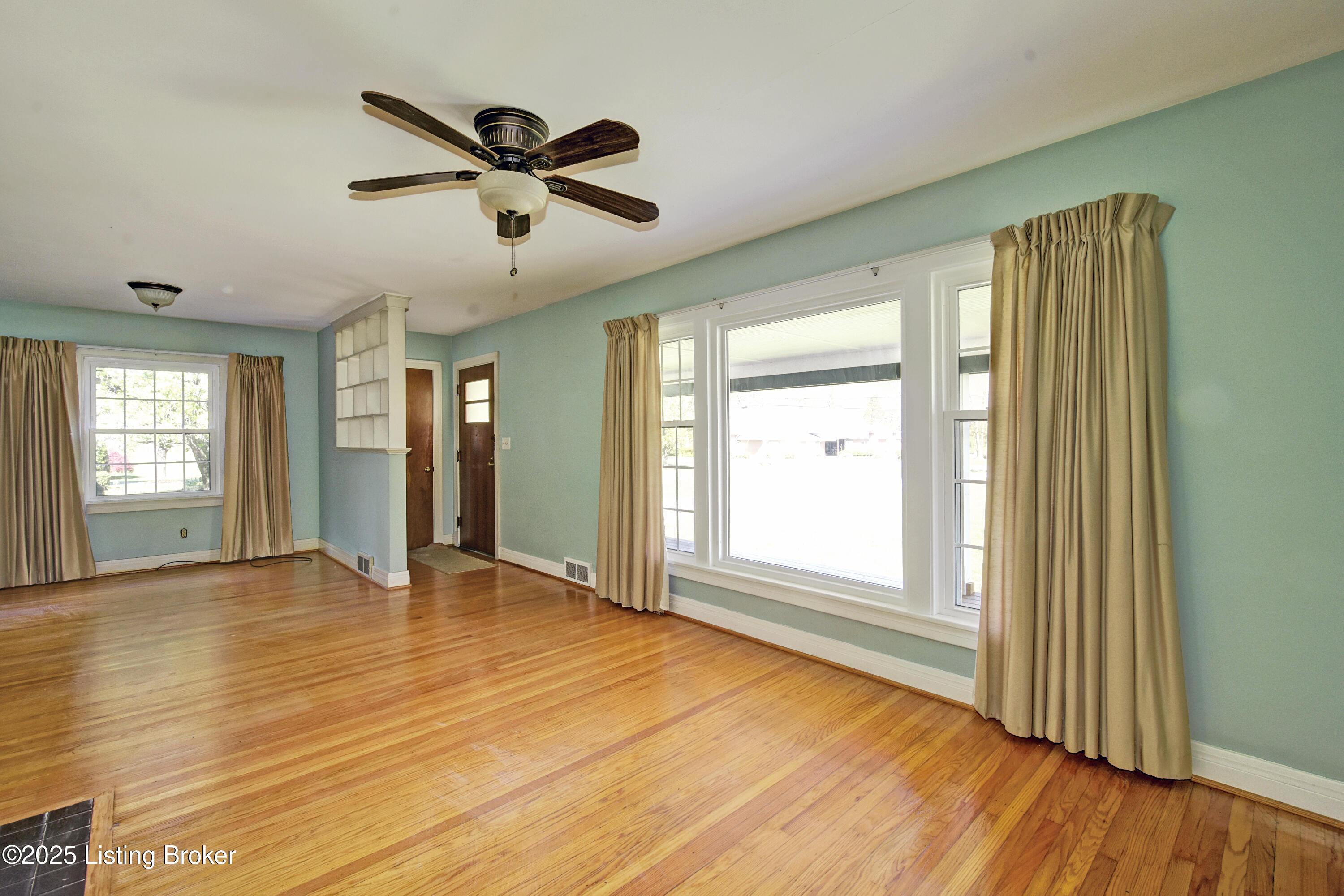 9612 Watterson Trail, Louisville, Pennsylvania image 2