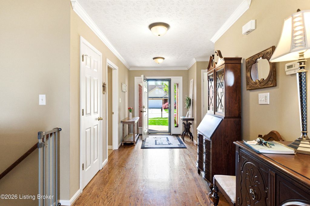 Photo of 1024 Station Pointe Ln, Simpsonville, KY 40067 (MLS # 1713607)