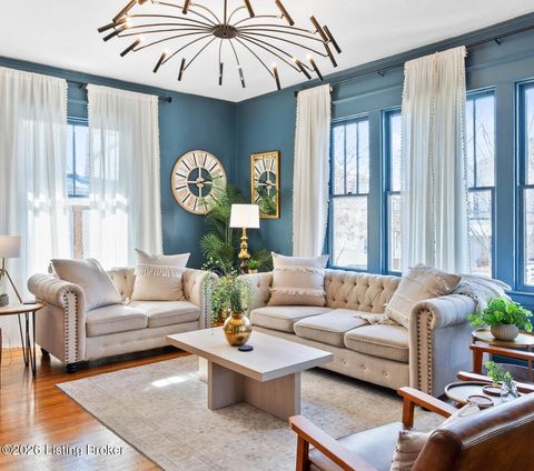 Photo of 601 Brown Ave, Shelbyville, KY 40065 (MLS # 1711372)