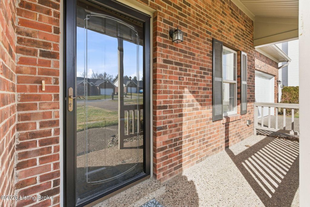 Photo of 4653 Shenandoah Dr, Louisville, KY 40241 (MLS # 1707058)