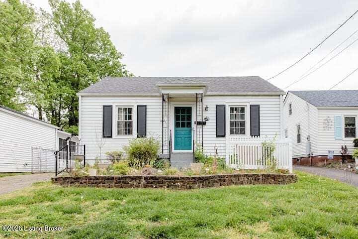 Photo of 3004 Cleveland Blvd, Louisville, KY 40206 (MLS # 1721346)