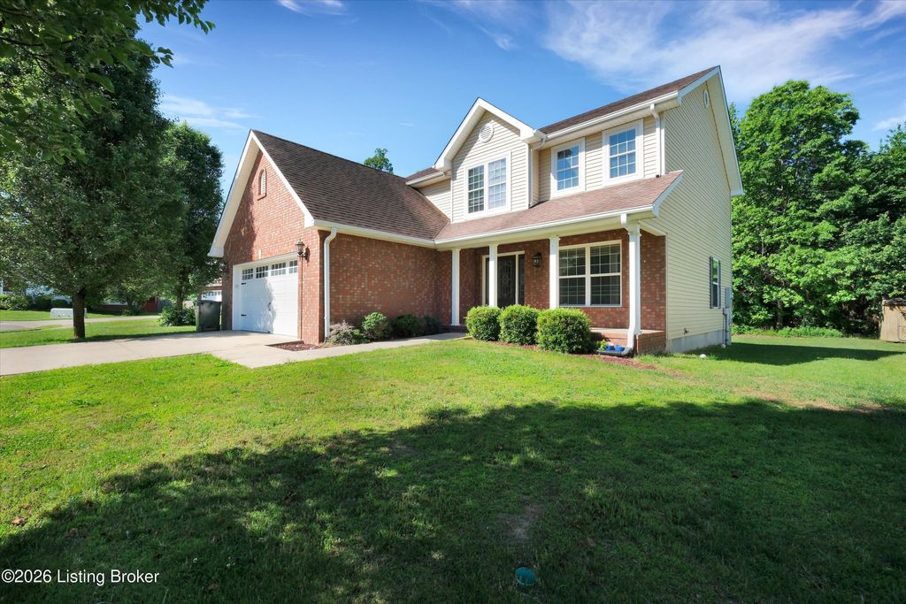 Photo of 132 W Mandarin Ct, Elizabethtown, KY 42701 (MLS # 1722431)