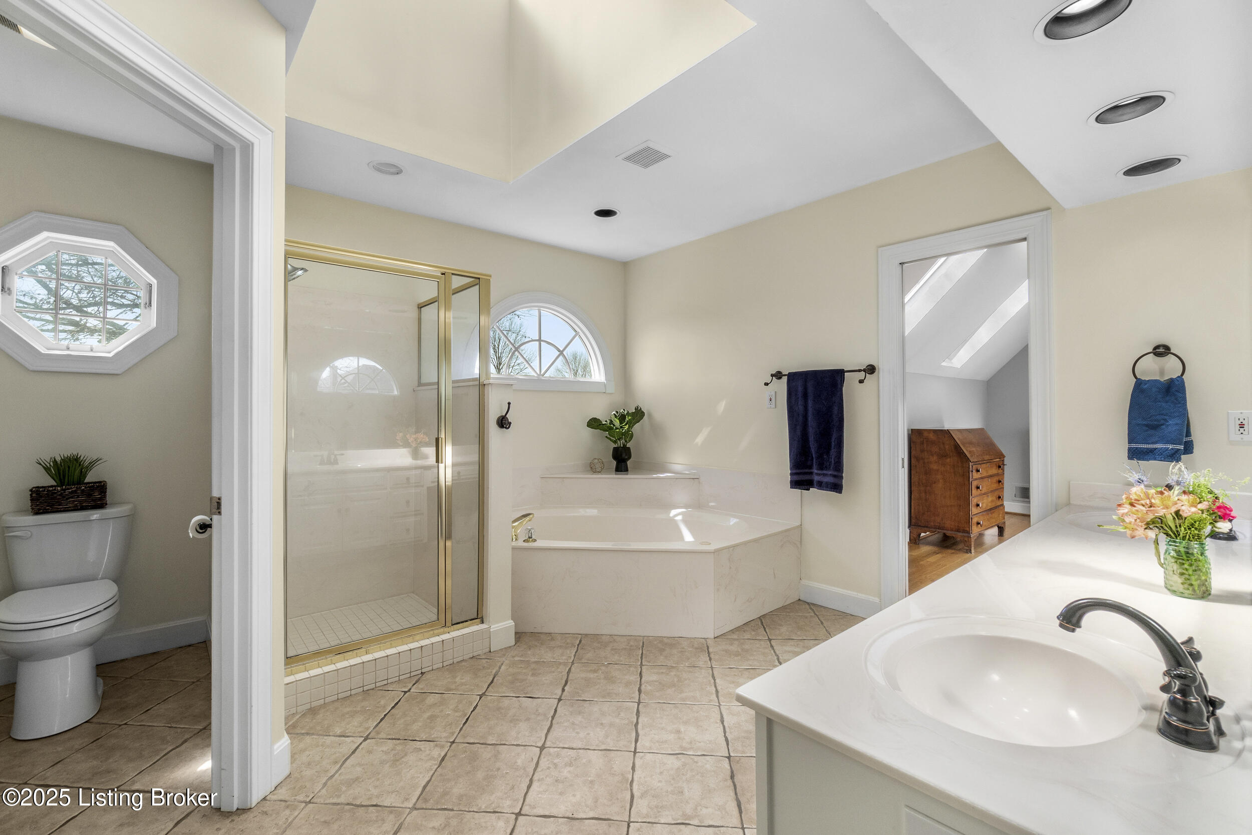 11206 Oakhurst Rd, Louisville, Kentucky image 41