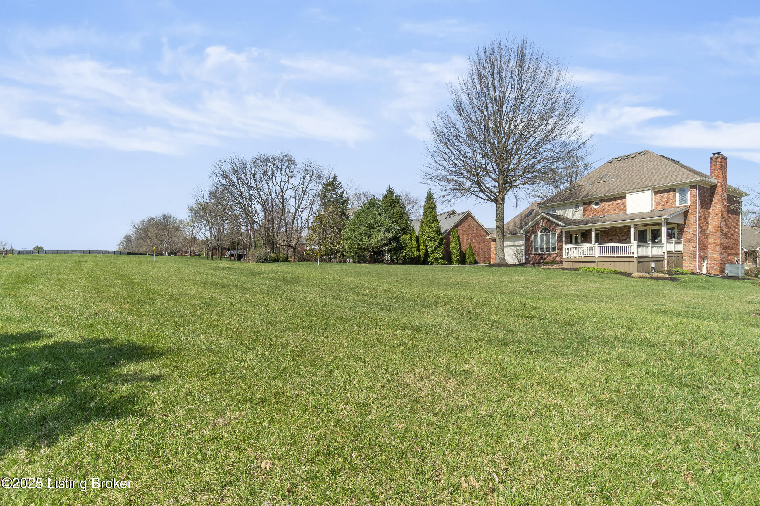11206 Oakhurst Rd, Louisville, Kentucky image 5