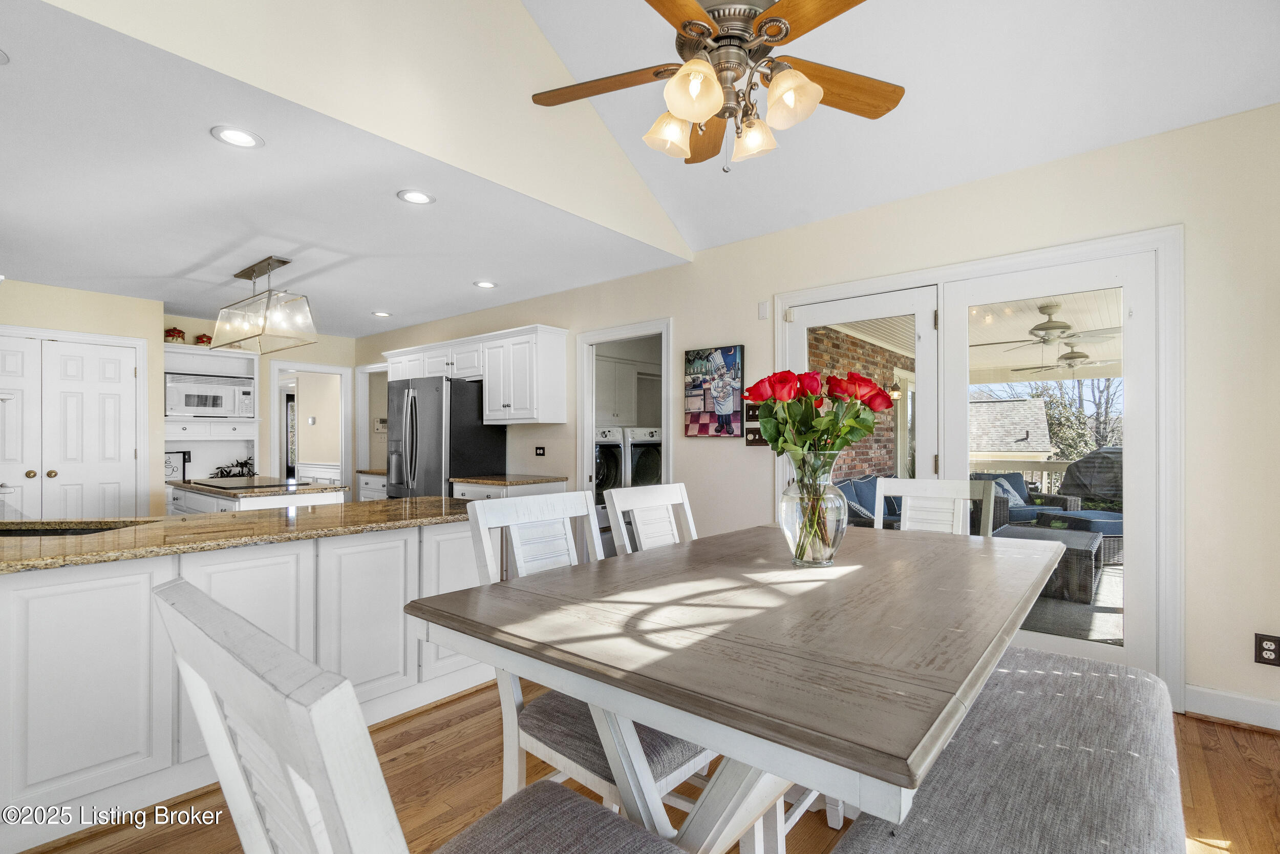 11206 Oakhurst Rd, Louisville, Kentucky image 25