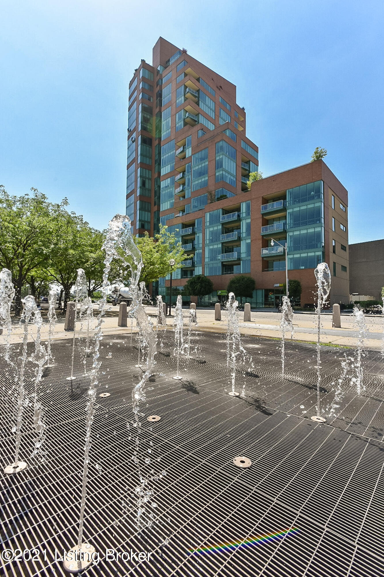 222 E Witherspoon St #703, Louisville, Kentucky image 23