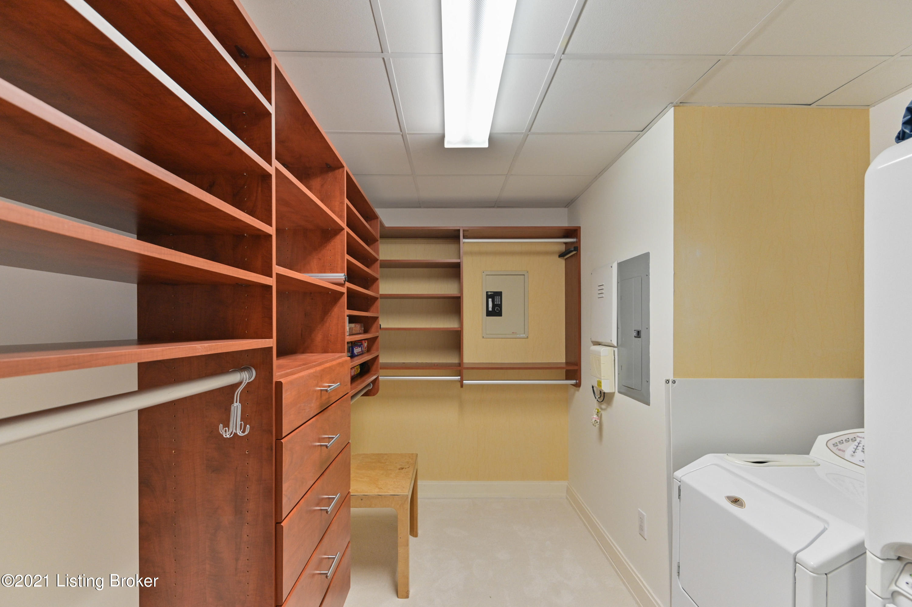 222 E Witherspoon St #703, Louisville, Kentucky image 19