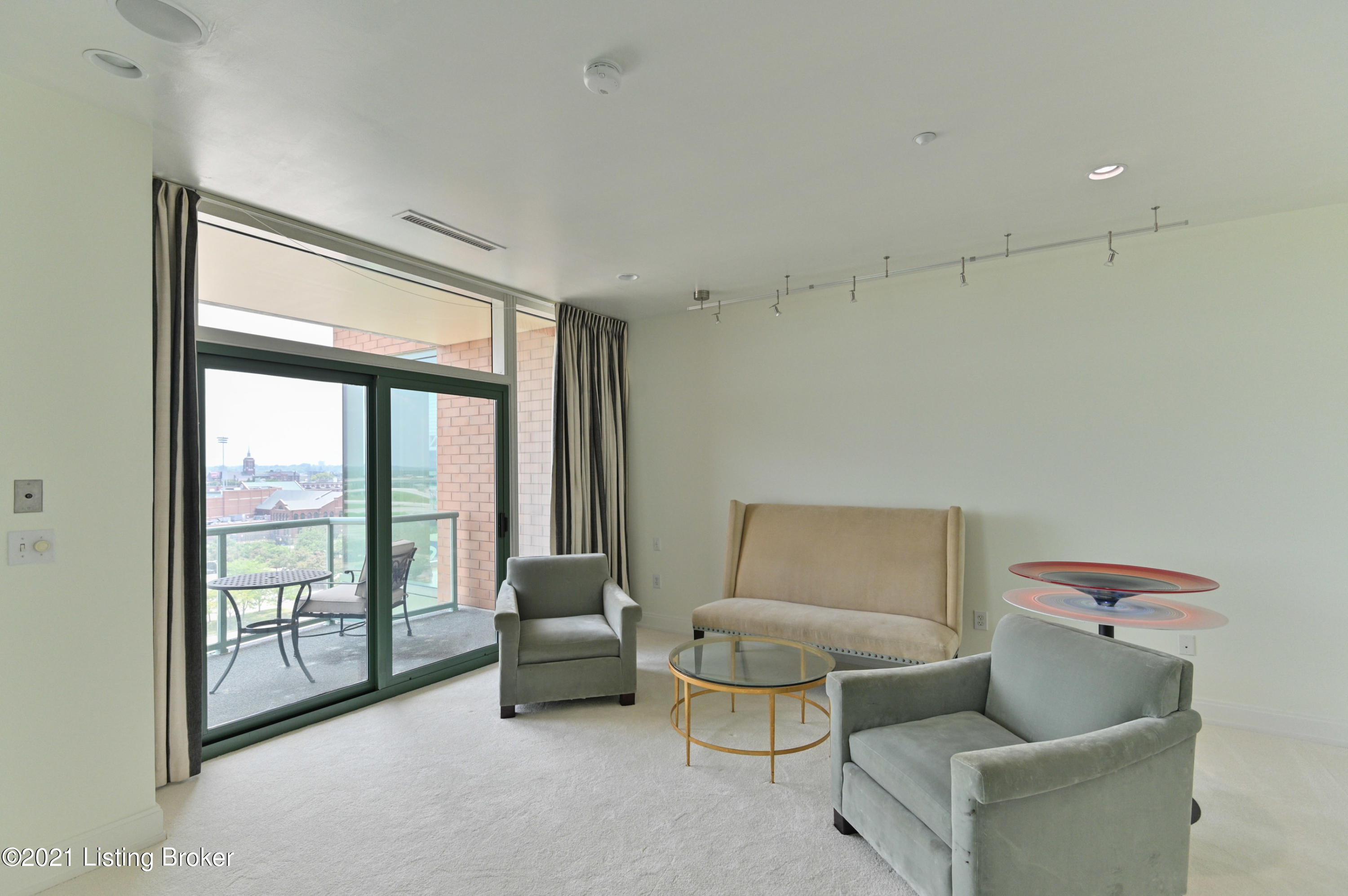 222 E Witherspoon St #703, Louisville, Kentucky image 13