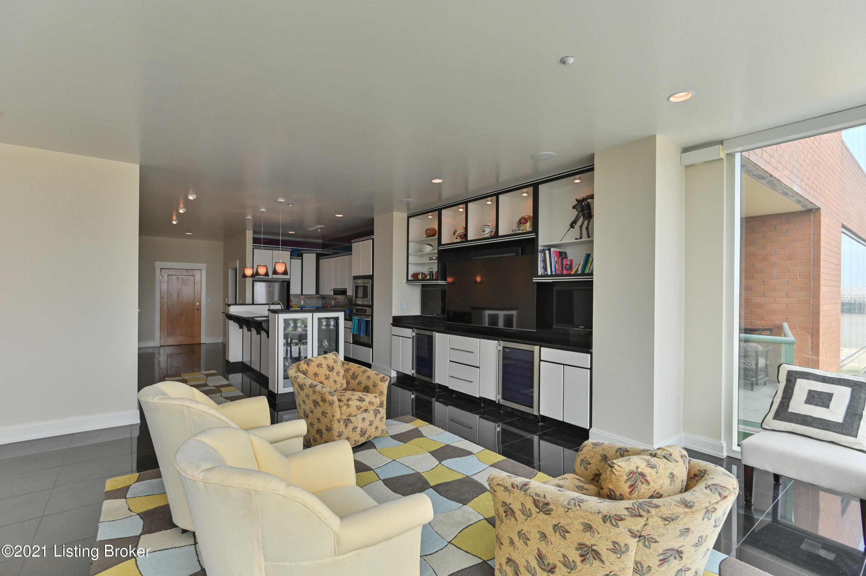 222 E Witherspoon St #703, Louisville, Kentucky image 9