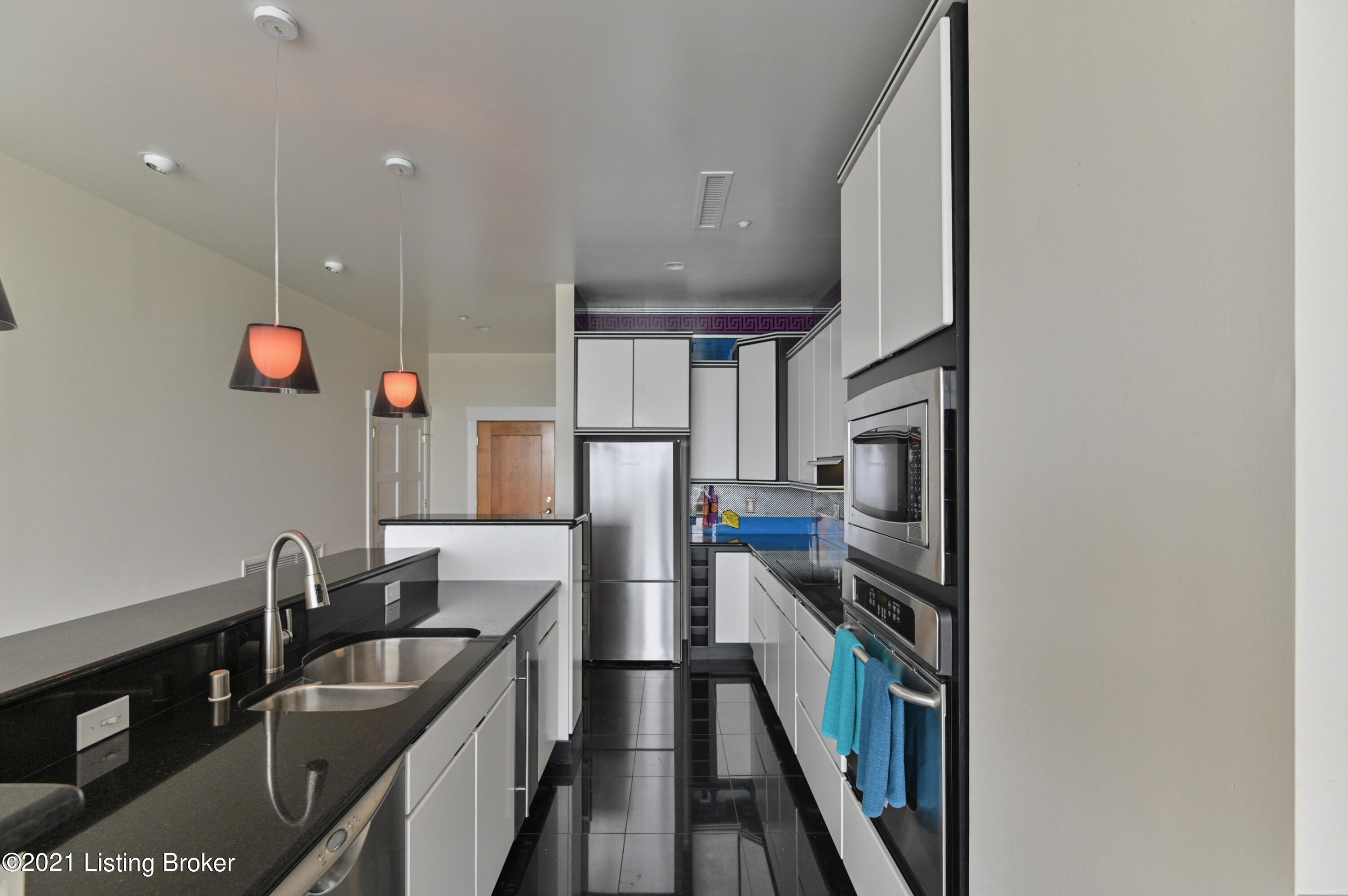222 E Witherspoon St #703, Louisville, Kentucky image 7
