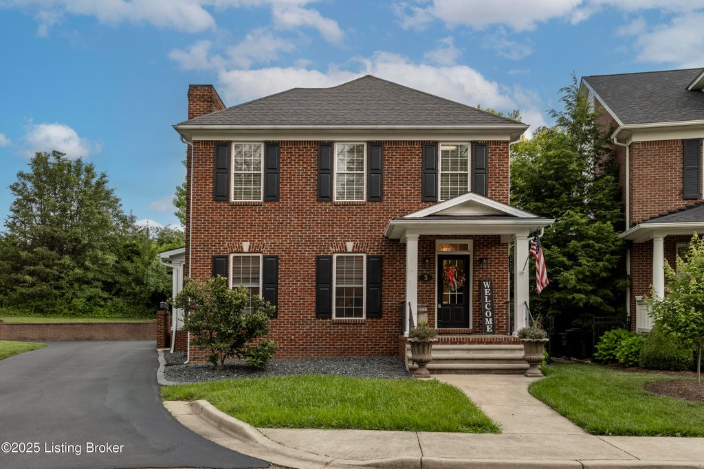 Photo of 895 Woodlawn Rd #3, Bardstown, KY 40004 (MLS # 1717419)