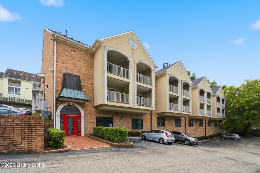 Photo of 2730 Brownsboro Rd #APT 154, Louisville, KY 40206 (MLS # 1730692)