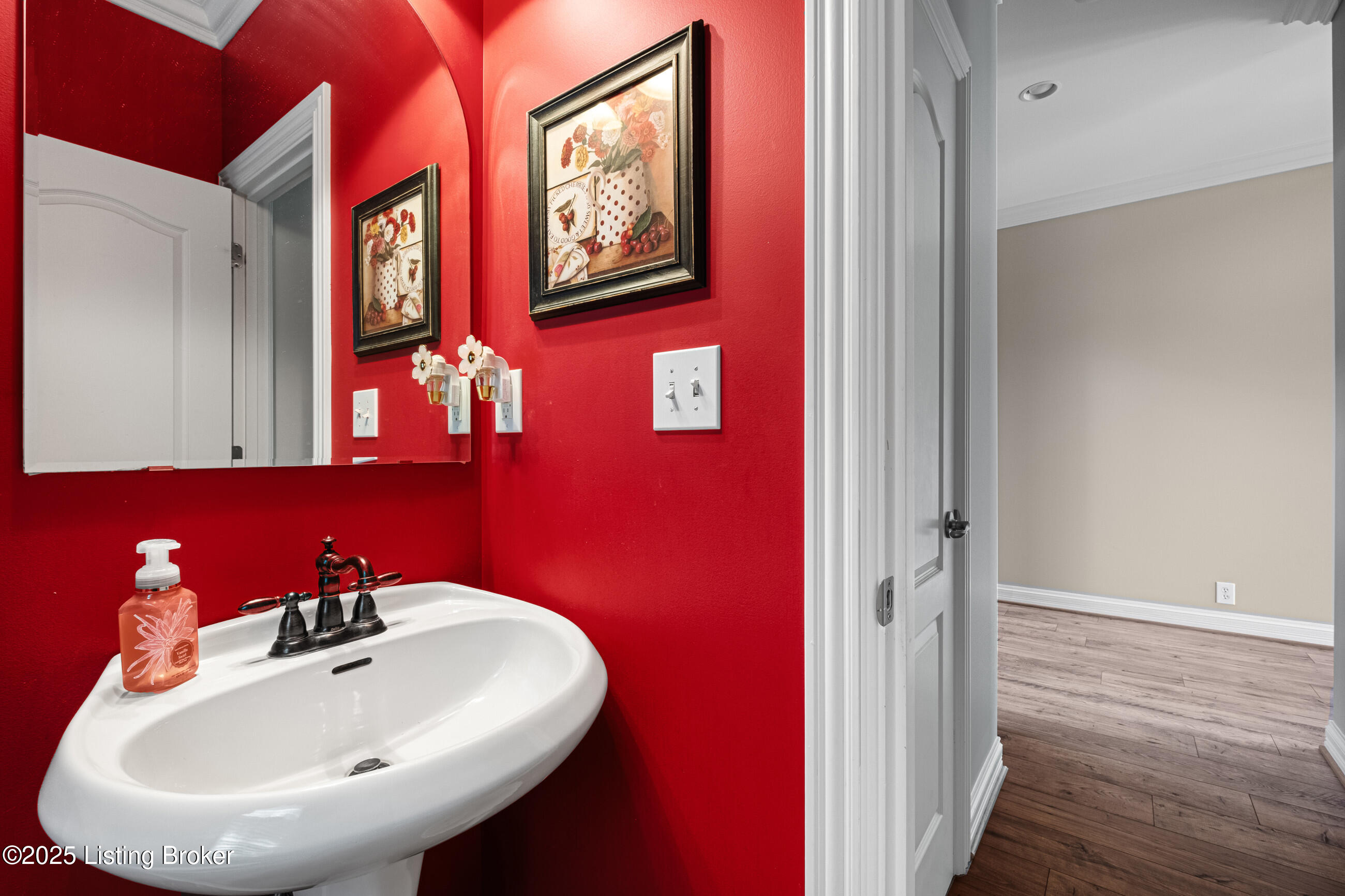 2300 Old Field Dr, La Grange, Pennsylvania image 10