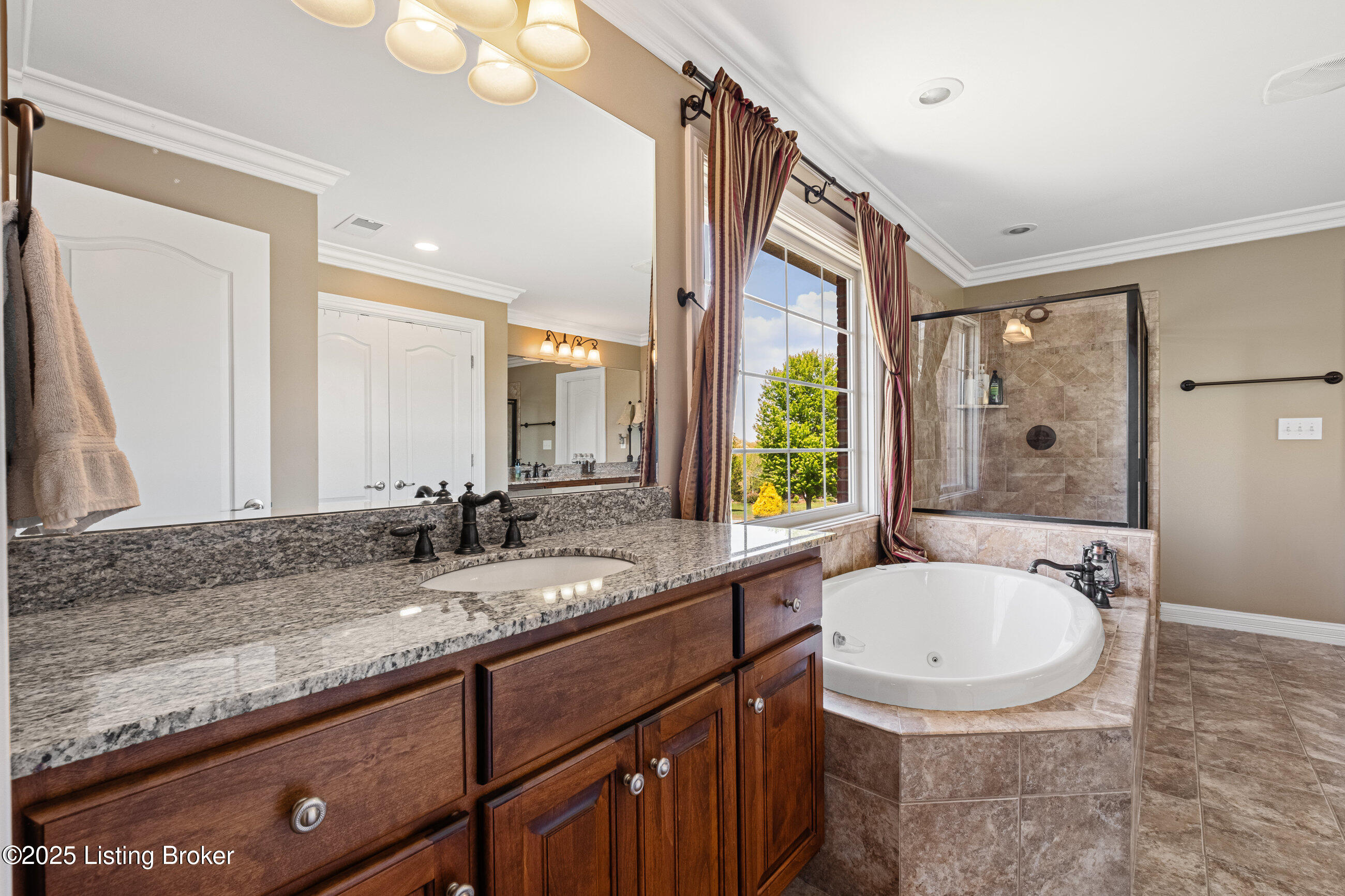 2300 Old Field Dr, La Grange, Pennsylvania image 25