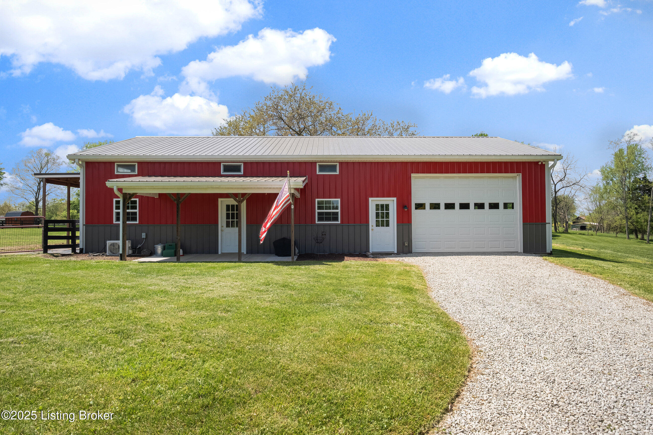 2300 Old Field Dr, La Grange, Pennsylvania image 4