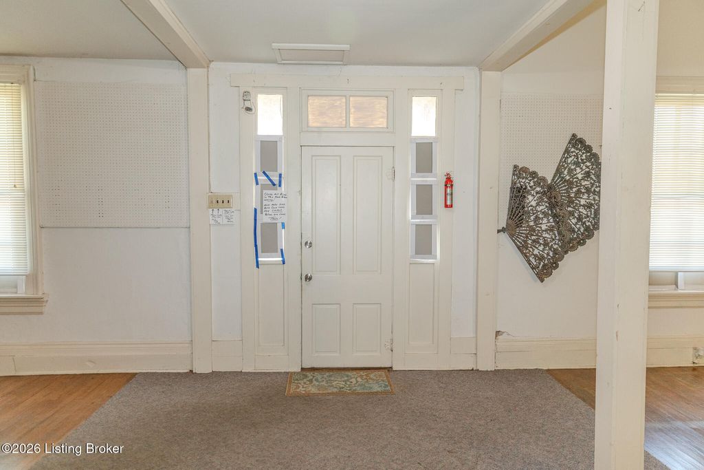 Photo of 302 3rd St, Carrollton, KY 41008 (MLS # 1717747)