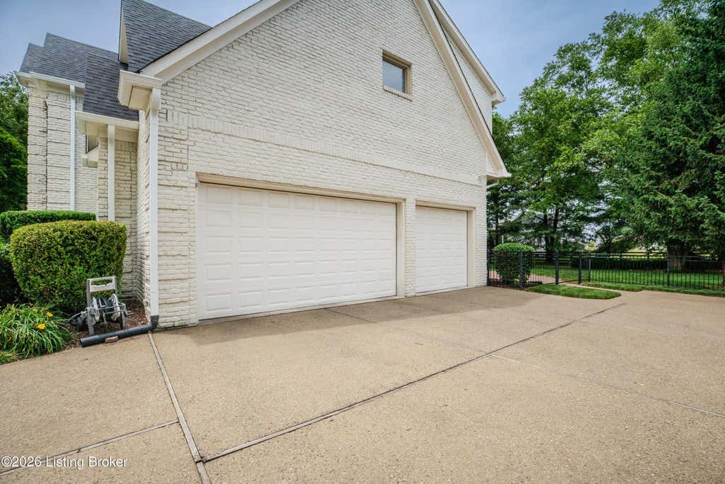Photo of 7003 Windham Pkwy, Prospect, KY 40059 (MLS # 1724248)