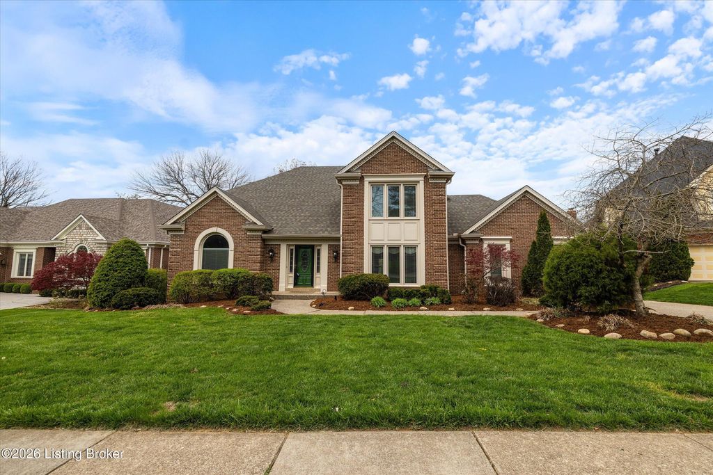 Photo of 903 Lake Forest Pkwy, Louisville, KY 40245 (MLS # 1713013)