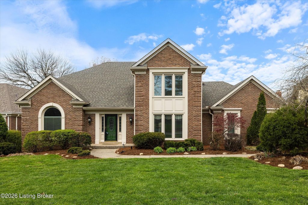 Photo of 903 Lake Forest Pkwy, Louisville, KY 40245 (MLS # 1713013)