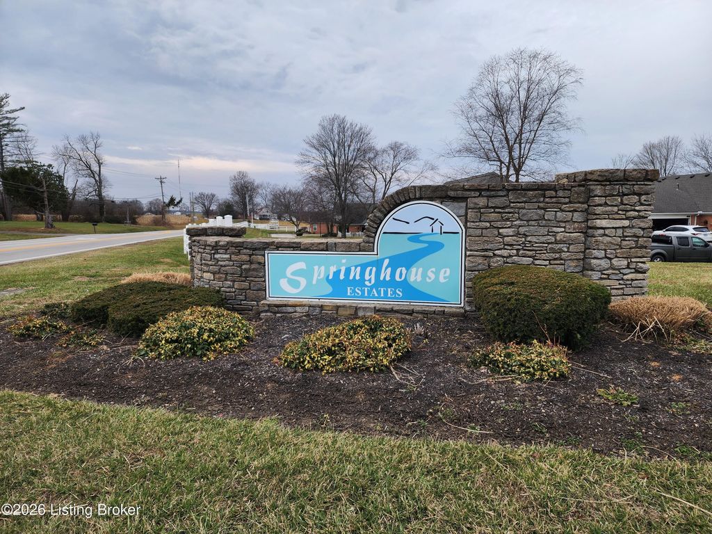 Photo of 1191 Hollyhock Dr, La Grange, KY 40031 (MLS # 1706576)