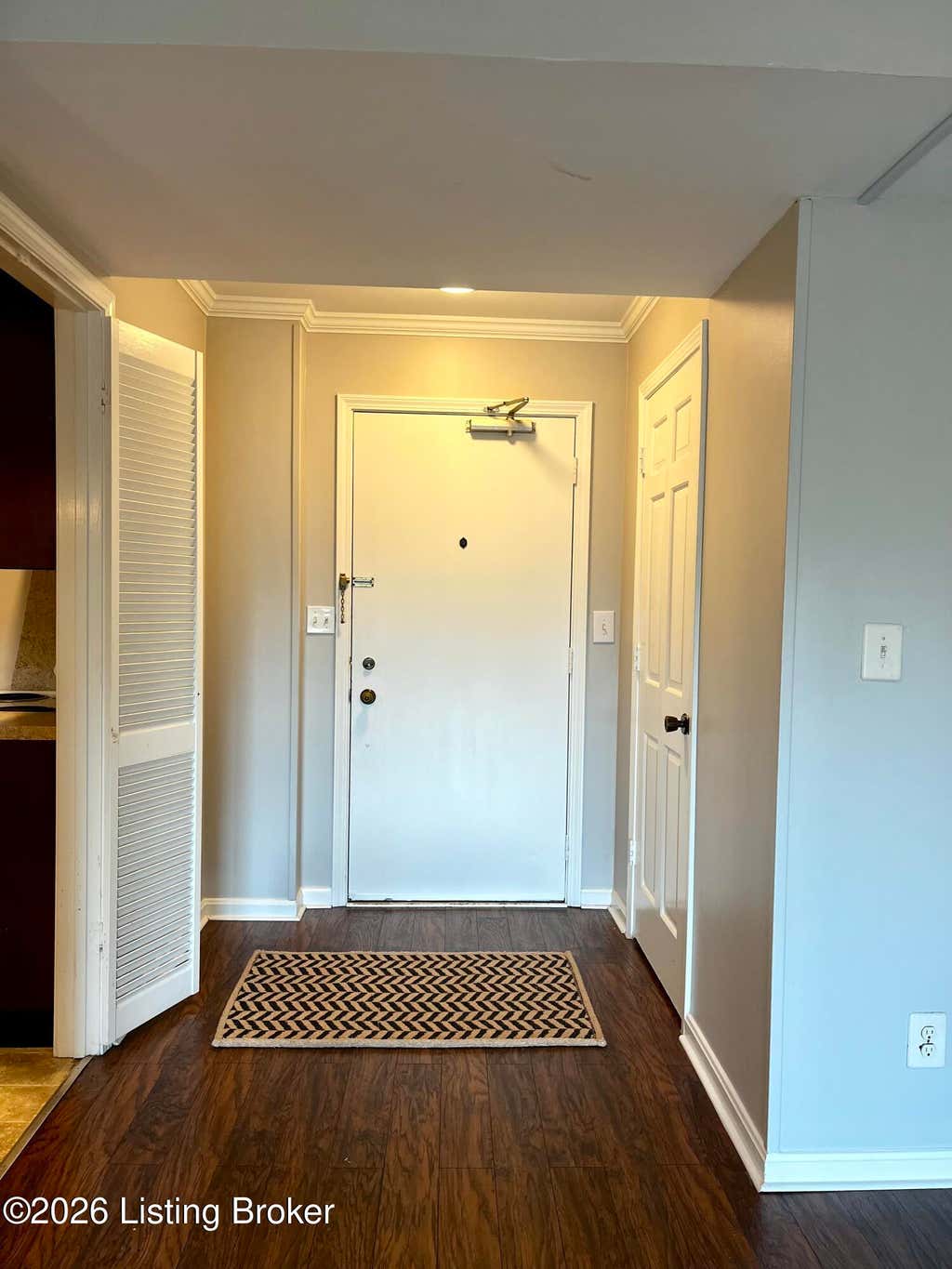 Photo of 2845 Hikes Ln #206, Louisville, KY 40218 (MLS # 1725364)