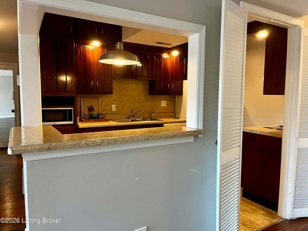 Photo of 2845 Hikes Ln #206, Louisville, KY 40218 (MLS # 1725364)