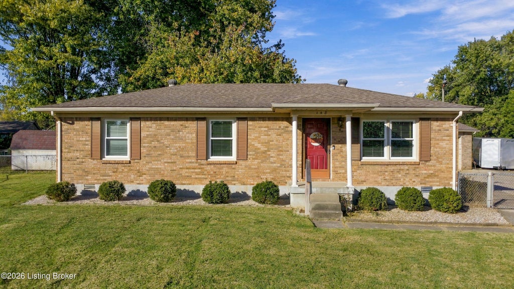 Photo of 148 Dogwood Ct, Mt Washington, KY 40047 (MLS # 1733427)