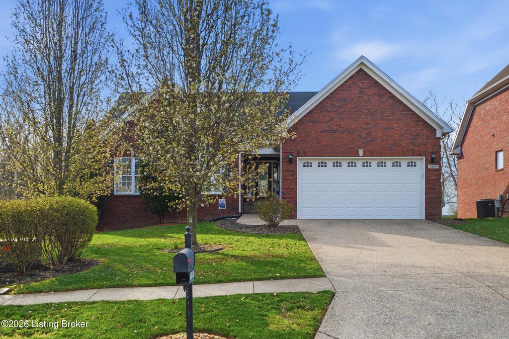 Photo of 6505 Keeling Park Dr, Louisville, KY 40291 (MLS # 1712670)