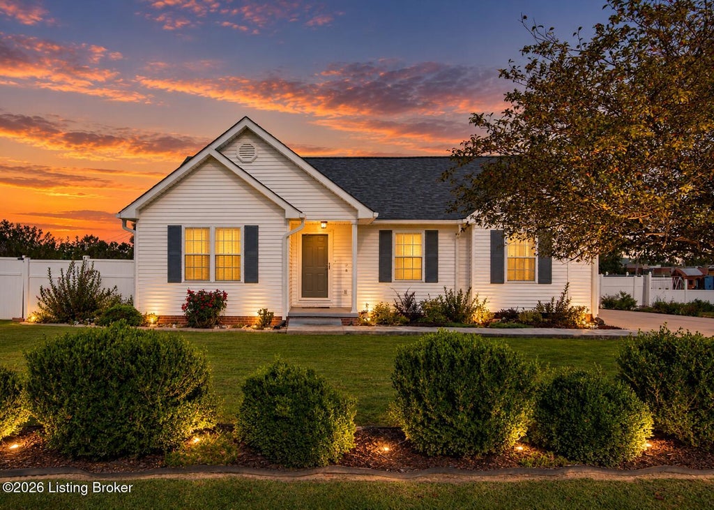 Photo of 341 Hillside Dr, Hardinsburg, KY 40143 (MLS # 1728566)