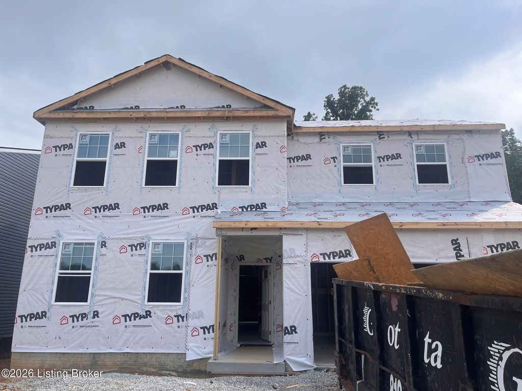Photo of 8330 Hollis View Way, Louisville, KY 40214 (MLS # 1724466)