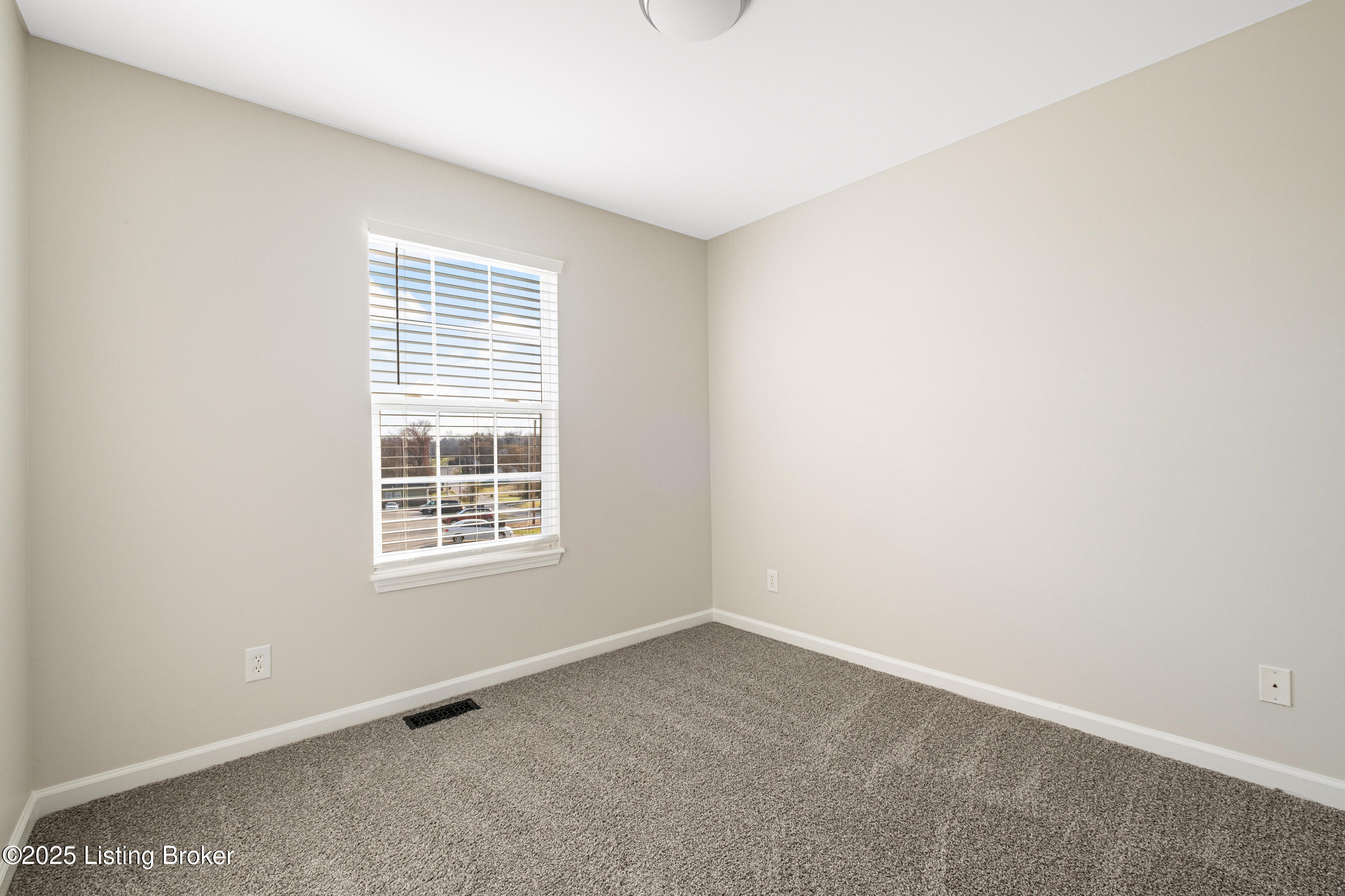 504 N Third Ave, La Grange, Kentucky image 18