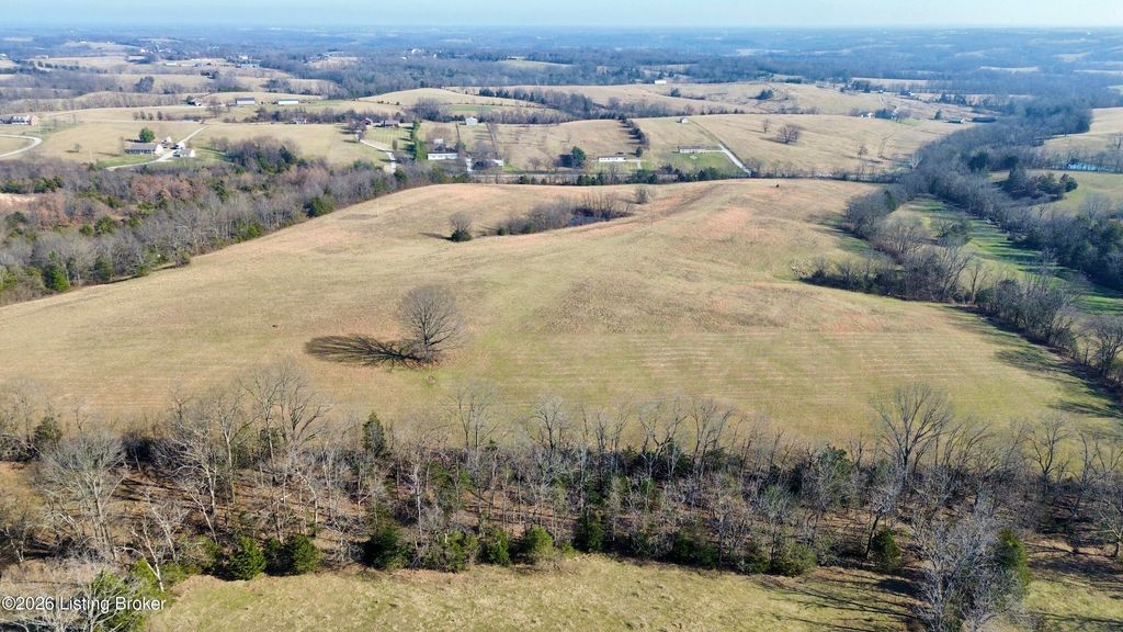 Photo of 1 Hilton Ln, Bardstown, KY 40004 (MLS # 1706629)