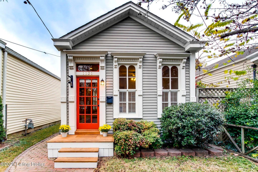 Photo of 1131 Rogers St, Louisville, KY 40204 (MLS # 1732145)