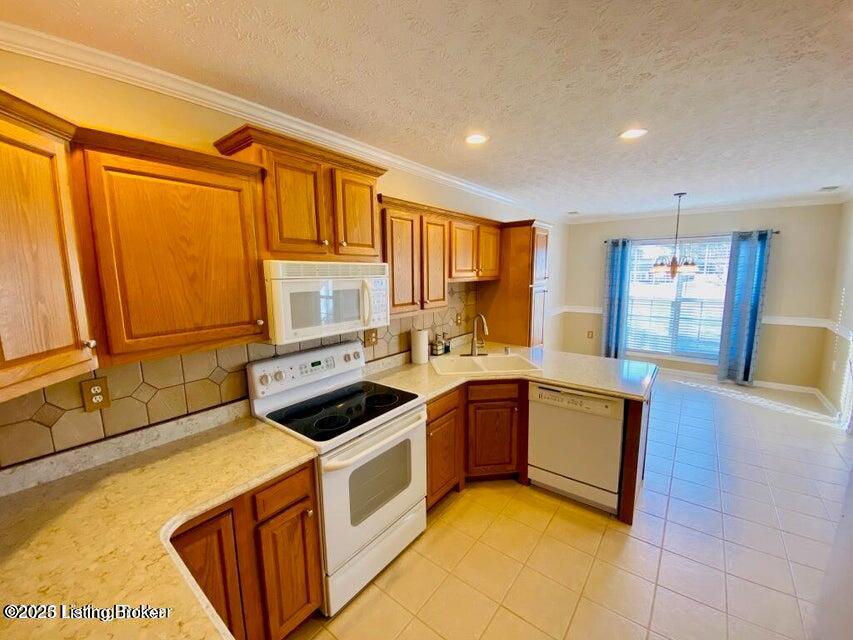 8602 Mill Spring Pl, Louisville, Kentucky image 8