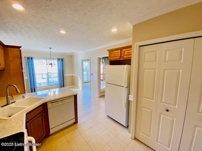8602 Mill Spring Pl, Louisville, Kentucky image 12