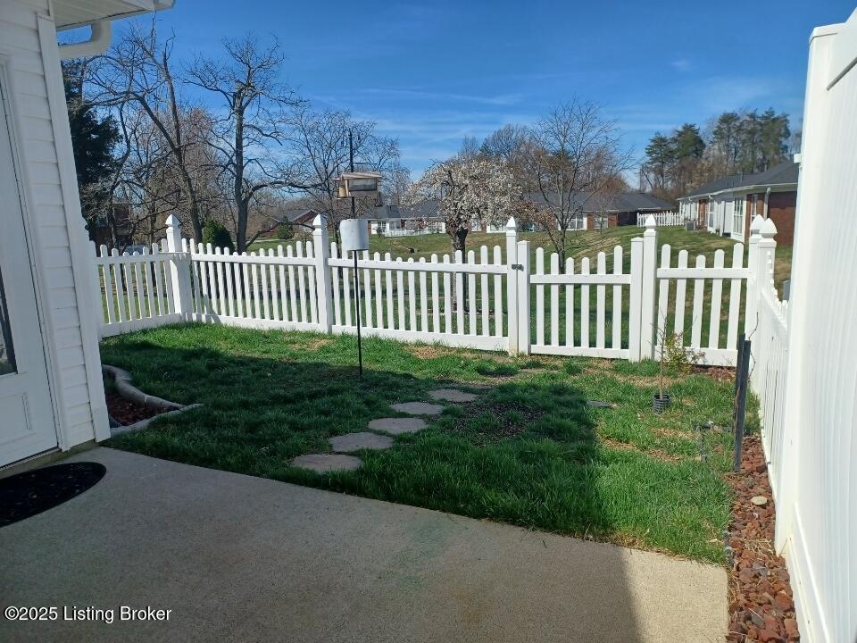 8602 Mill Spring Pl, Louisville, Kentucky image 21