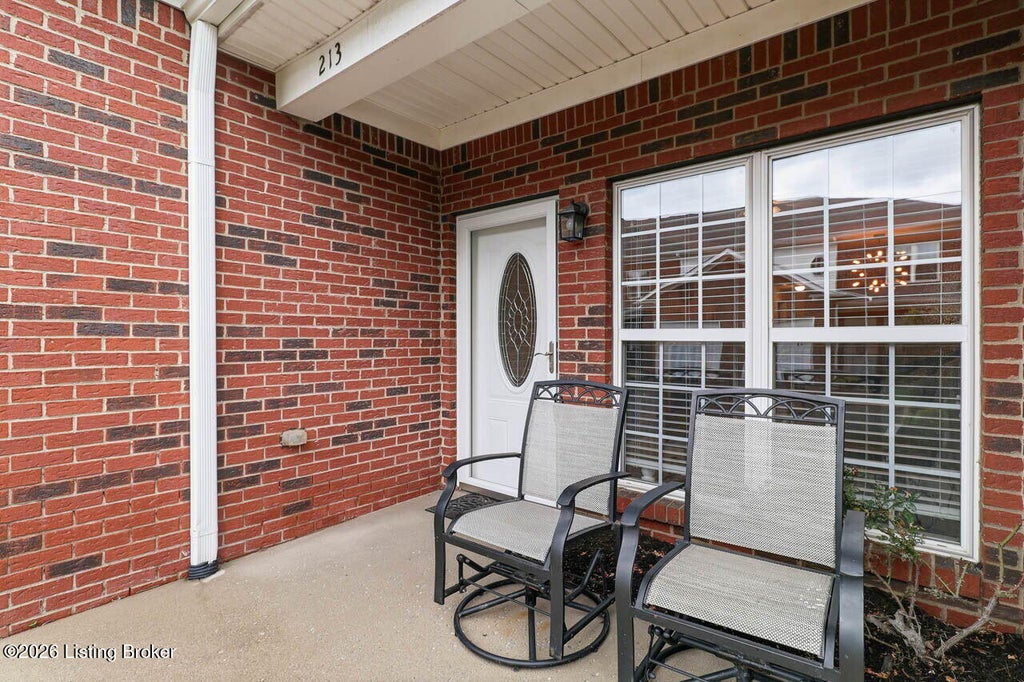 Photo of 213 S Dorsey Ln, Louisville, KY 40223 (MLS # 1721299)