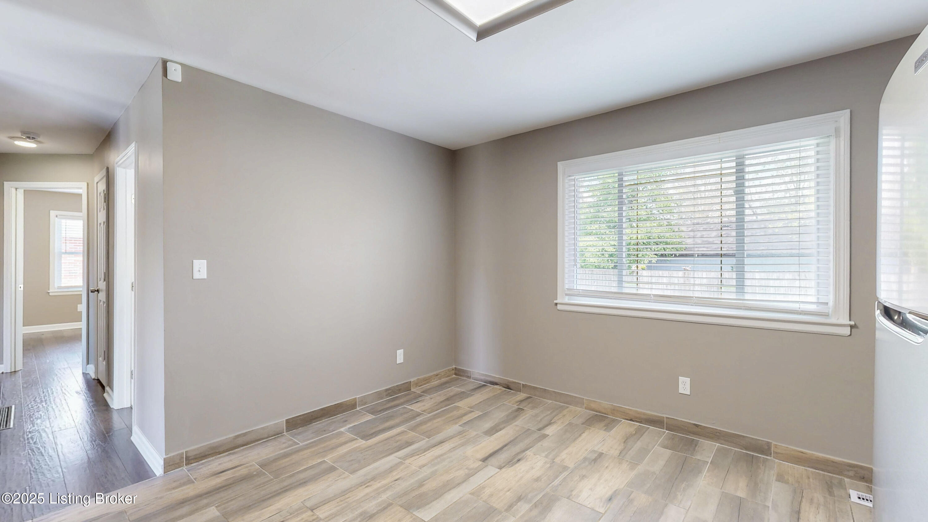 2011 Floradora Dr, Louisville, Pennsylvania image 11