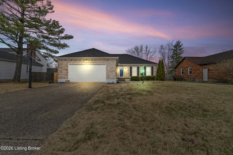 Photo of 307 Chippendale Ct, Louisville, KY 40214 (MLS # 1714681)