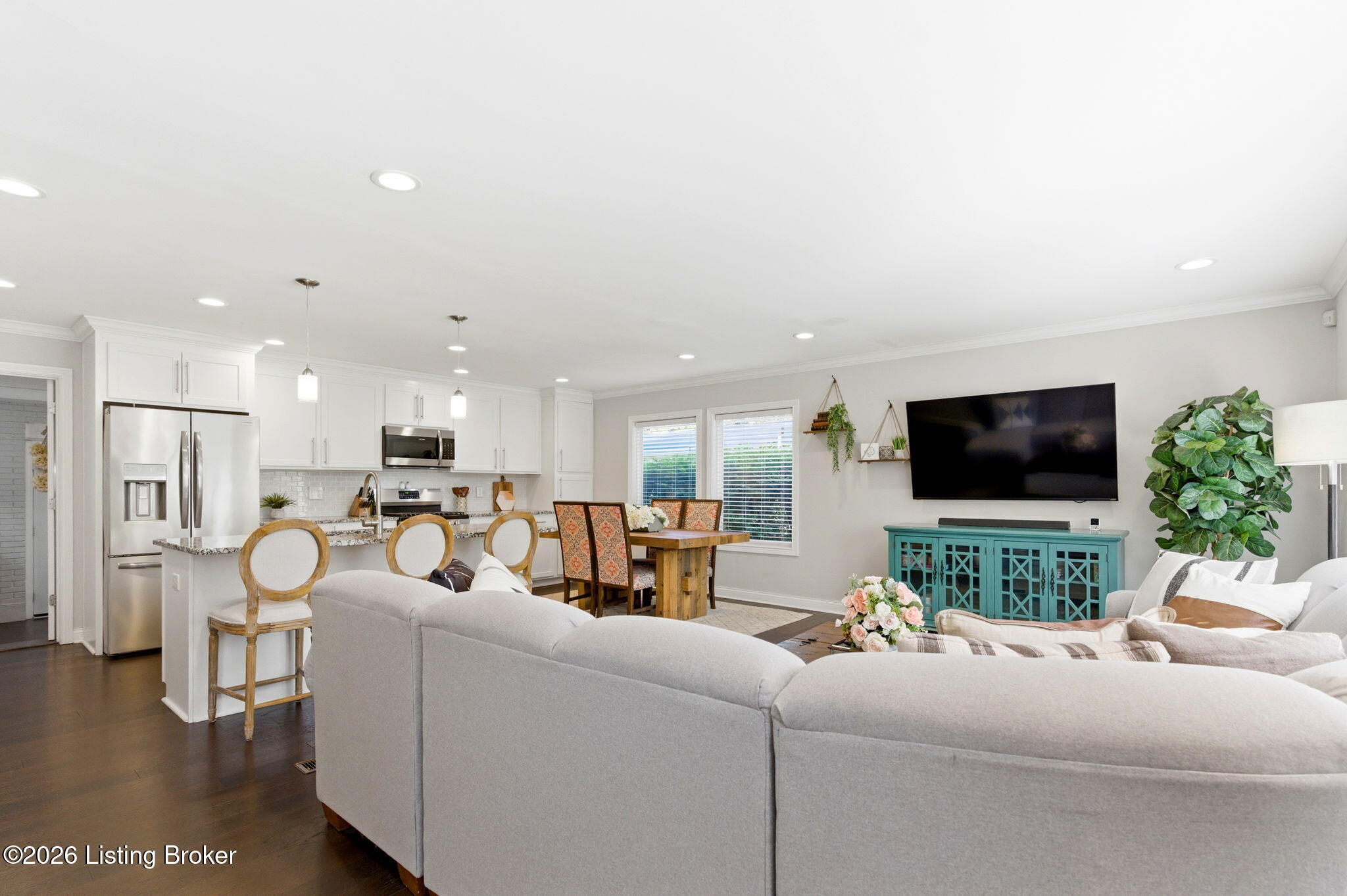 706 Beechwood Rd