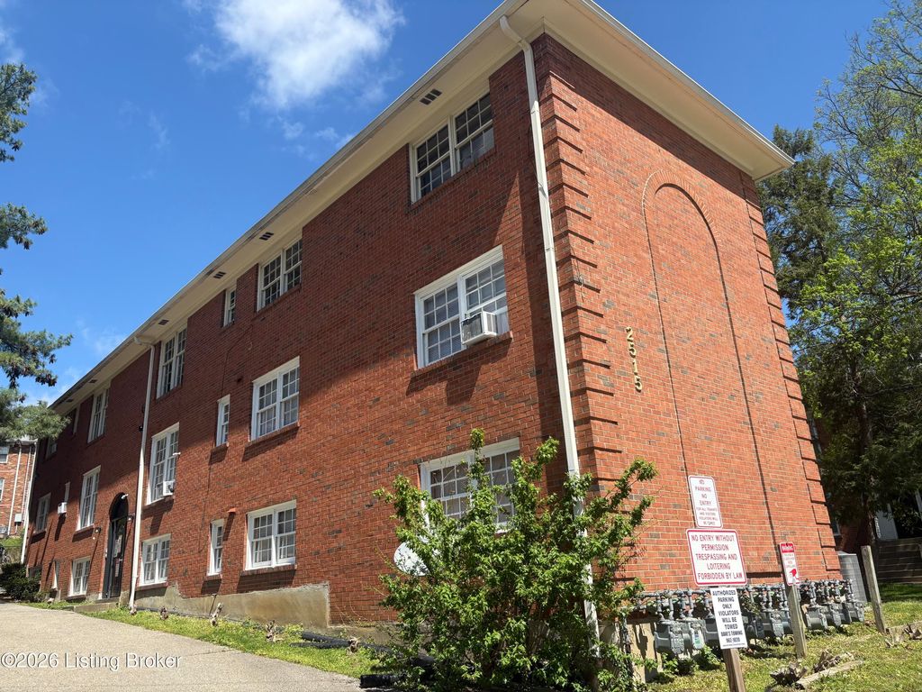 Photo of 2515 Brownsboro Rd, Louisville, KY 40206 (MLS # 1715923)