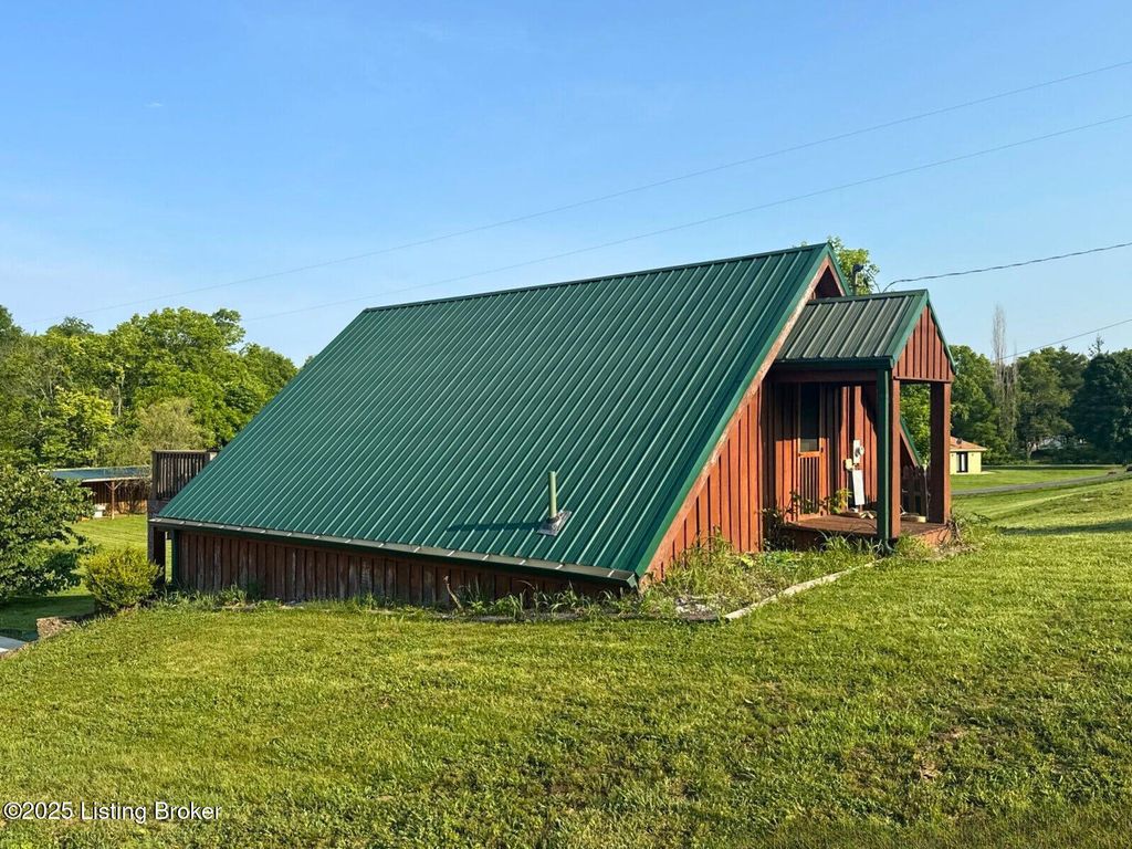 Photo of 4815 Plum Creek Rd, Taylorsville, KY 40071 (MLS # 1707868)