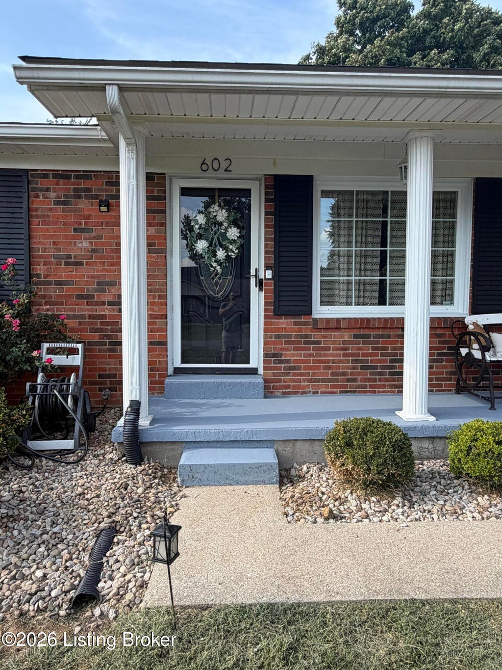 Photo of 602 Nally Ct, Bardstown, KY 40004 (MLS # 1729072)