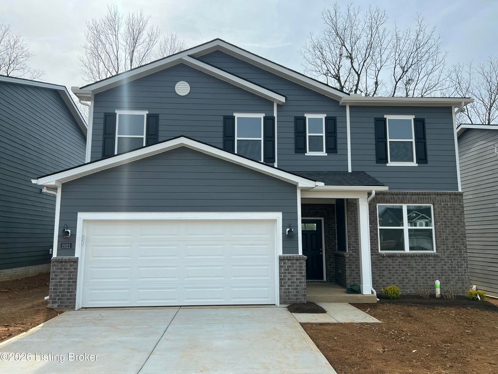 Photo of 2021 Lyndon Green Cir, Lyndon, KY 40242 (MLS # 1712152)