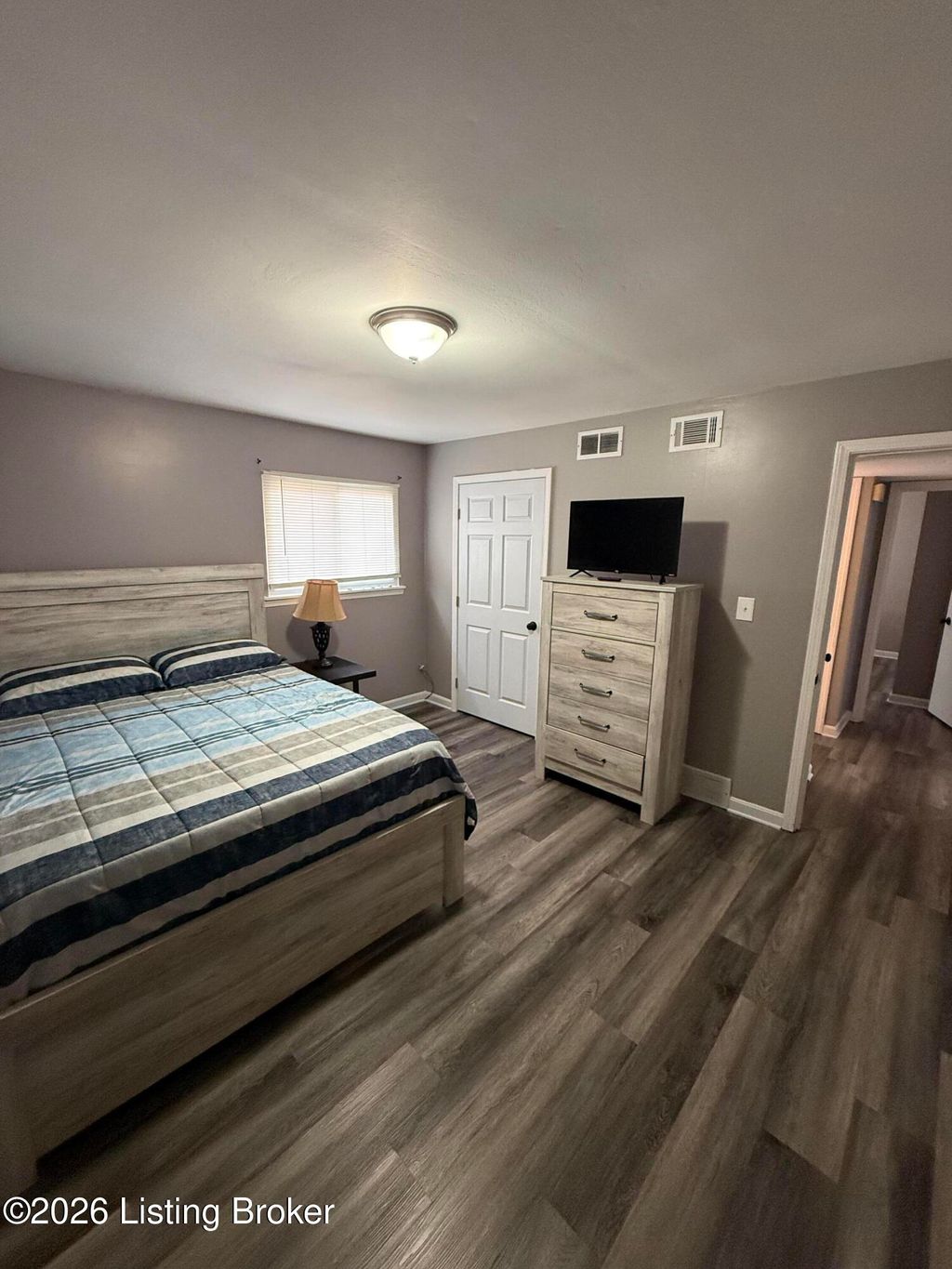 Photo of 4535 Stonestreet Rd #3, Louisville, KY 40272 (MLS # 1710609)