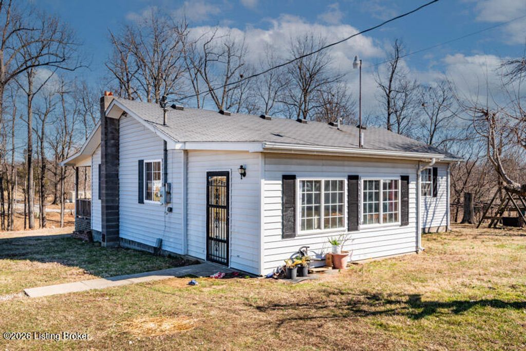 Photo of 2629 Springfield Rd, Elizabethtown, KY 42701 (MLS # 1710017)